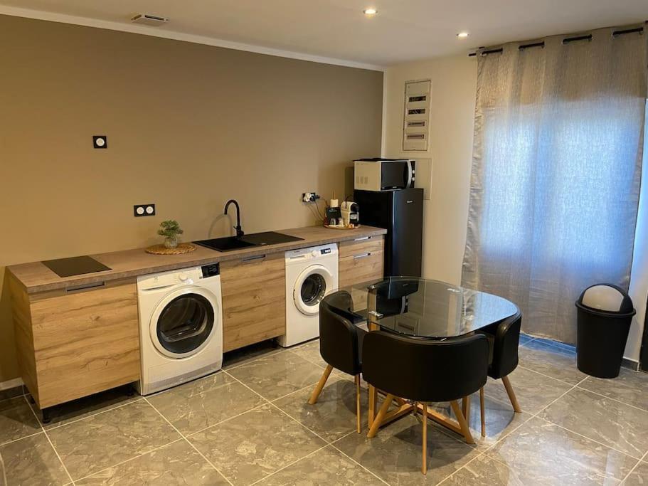 Maison Avec Jacuzzi Оранж Екстер'єр фото