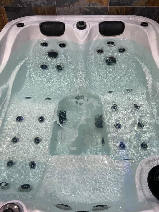 Maison Avec Jacuzzi Оранж Екстер'єр фото